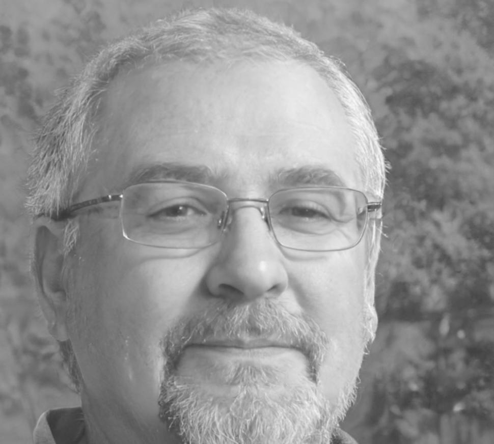 Senior banking instructor with extensive industry experience in Australian financial services